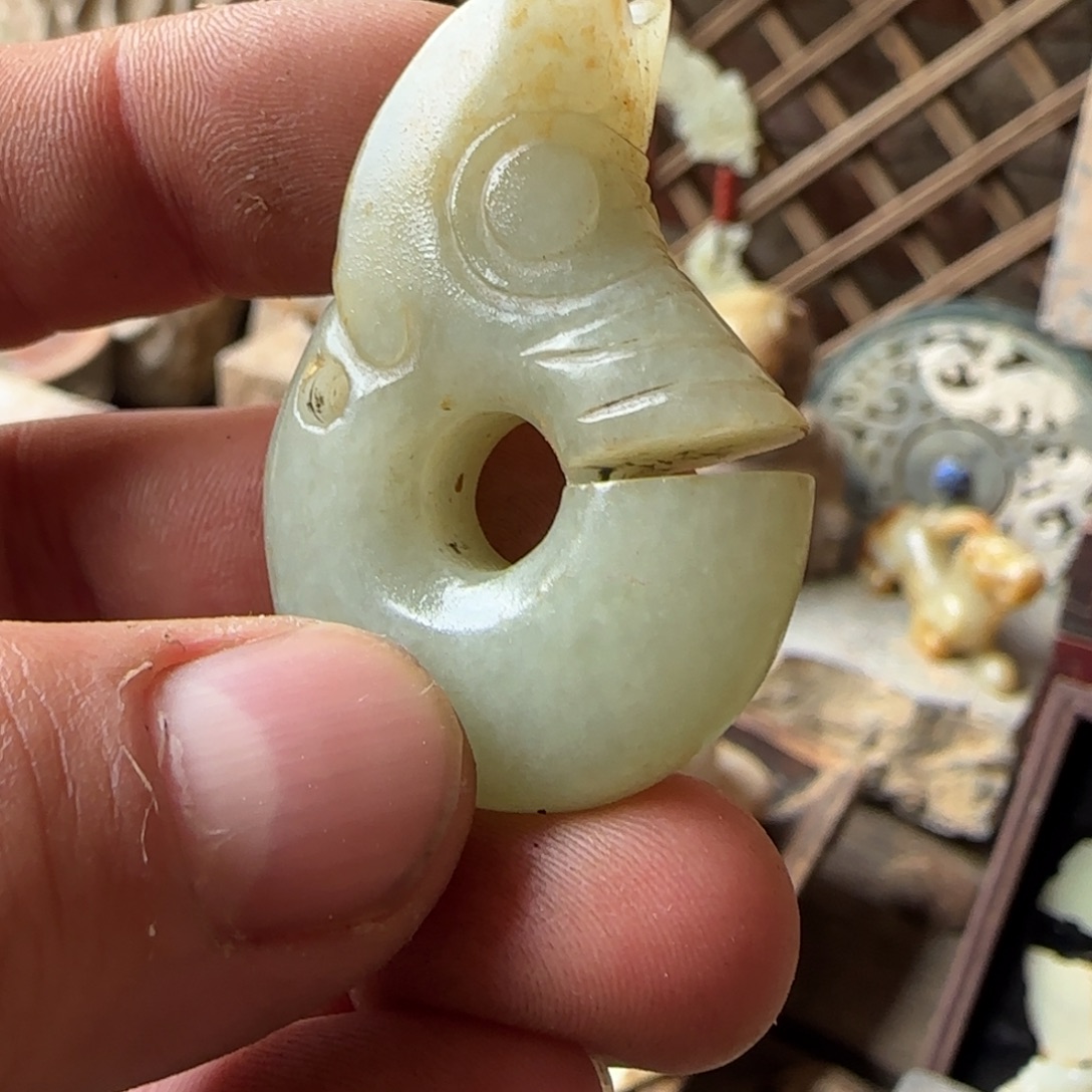 和田玉（糖玉）未镶嵌挂件