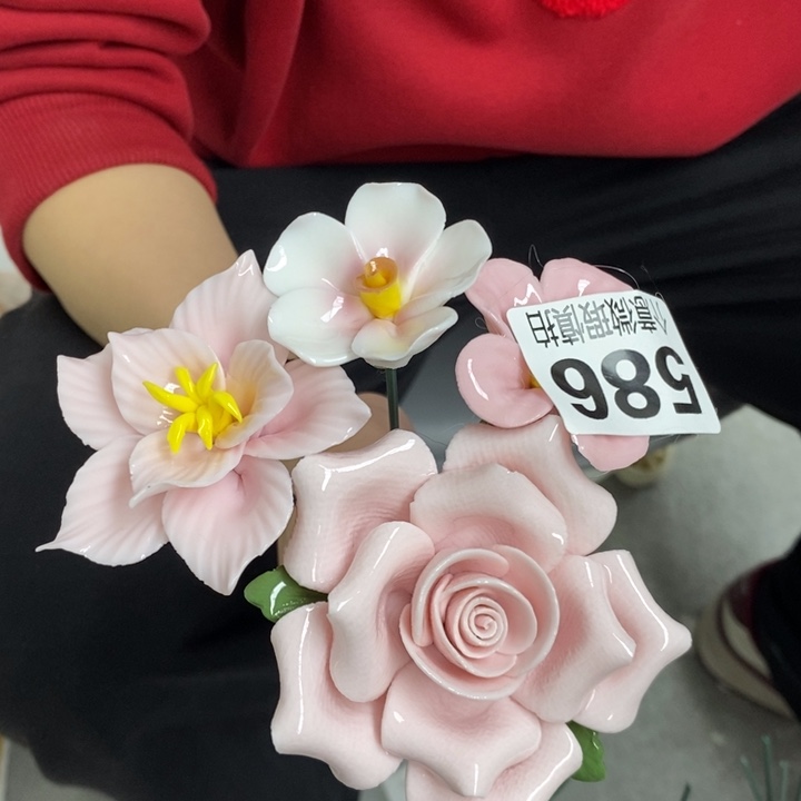 摆件陶瓷材料加工