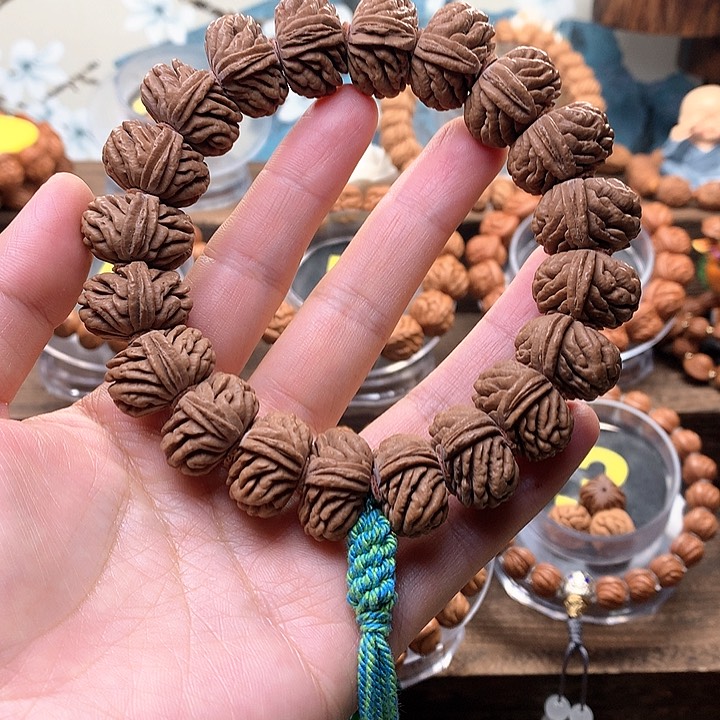 【闪购商品】文玩核桃吊坠21矮桩刺龙纹