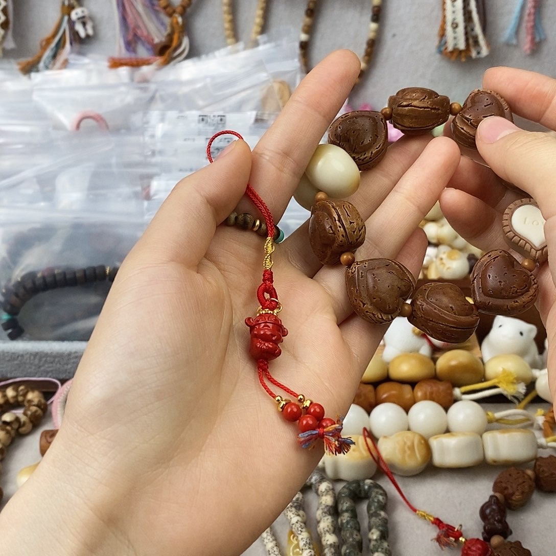 库克把件库克挂件红