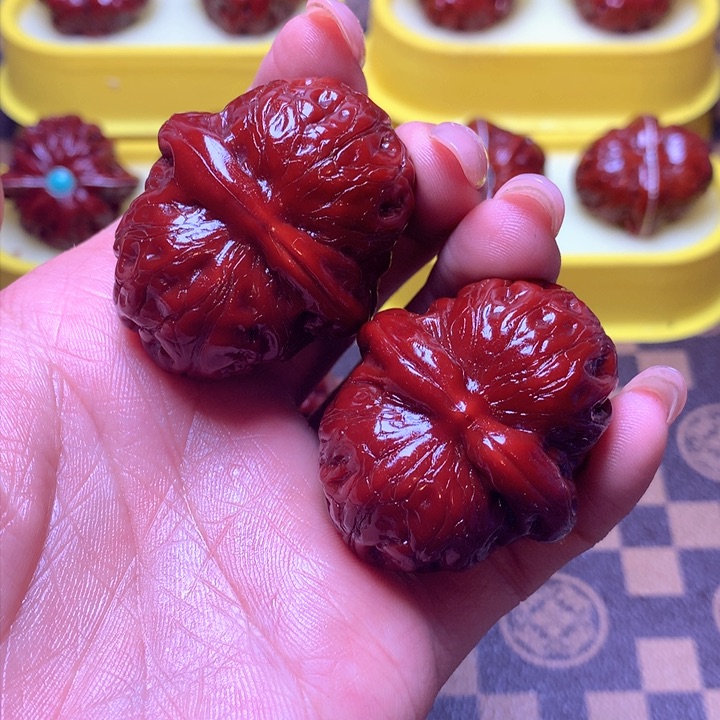 文玩核桃吊坠元宝43