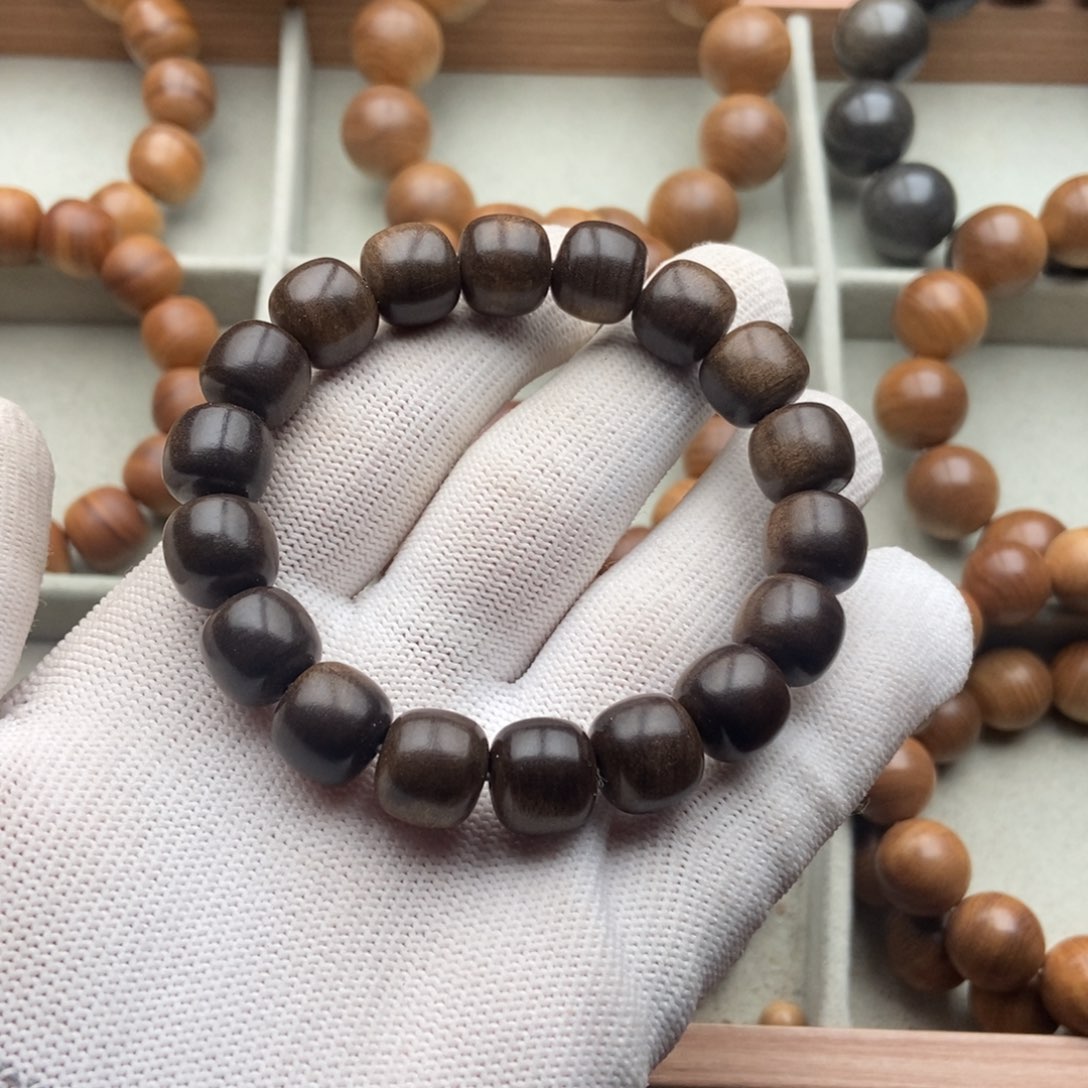 雨***露檀香木手串/手链11.12老山檀香黑肉奶香沉手串