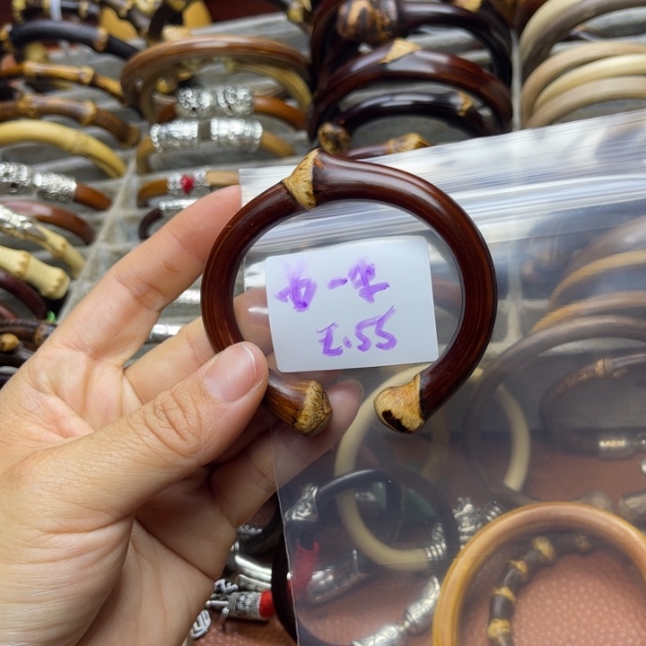 鸡翅木苗***～我们在这里