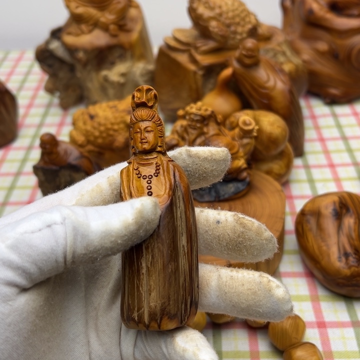 男***仕柏木（崖柏）陈化老料手串把件 