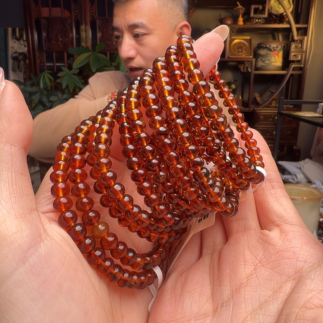 琥珀未镶嵌裸石抚顺琥珀40010六多样性发其一