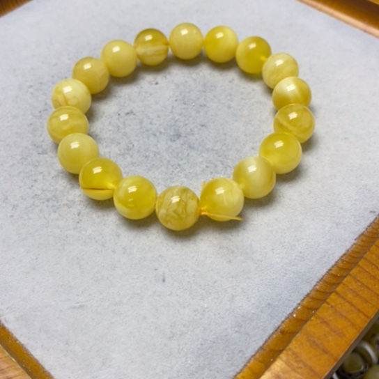 蜜蜡裸石未镶嵌手串