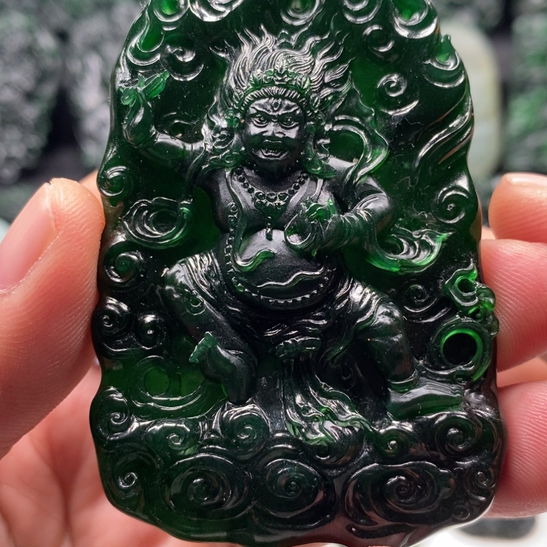 定制翡翠未镶嵌天然翡翠A货大黑天不动