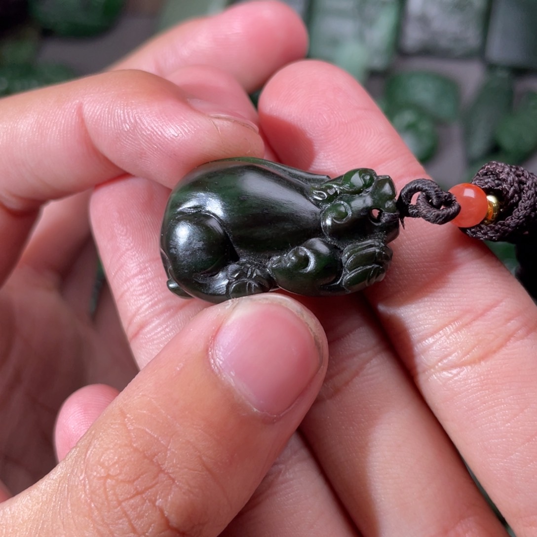 和田玉（碧玉）颈饰未镶嵌