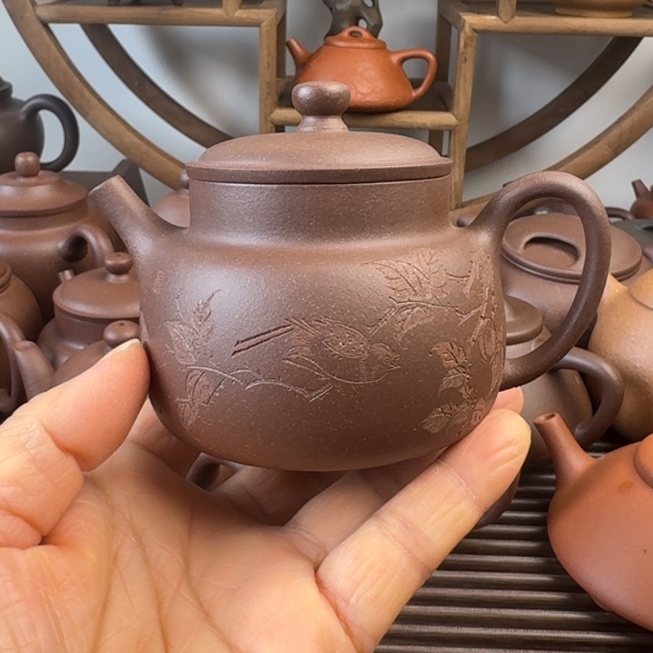 茶壶紫砂200cc言心嫩底槽清刻绘