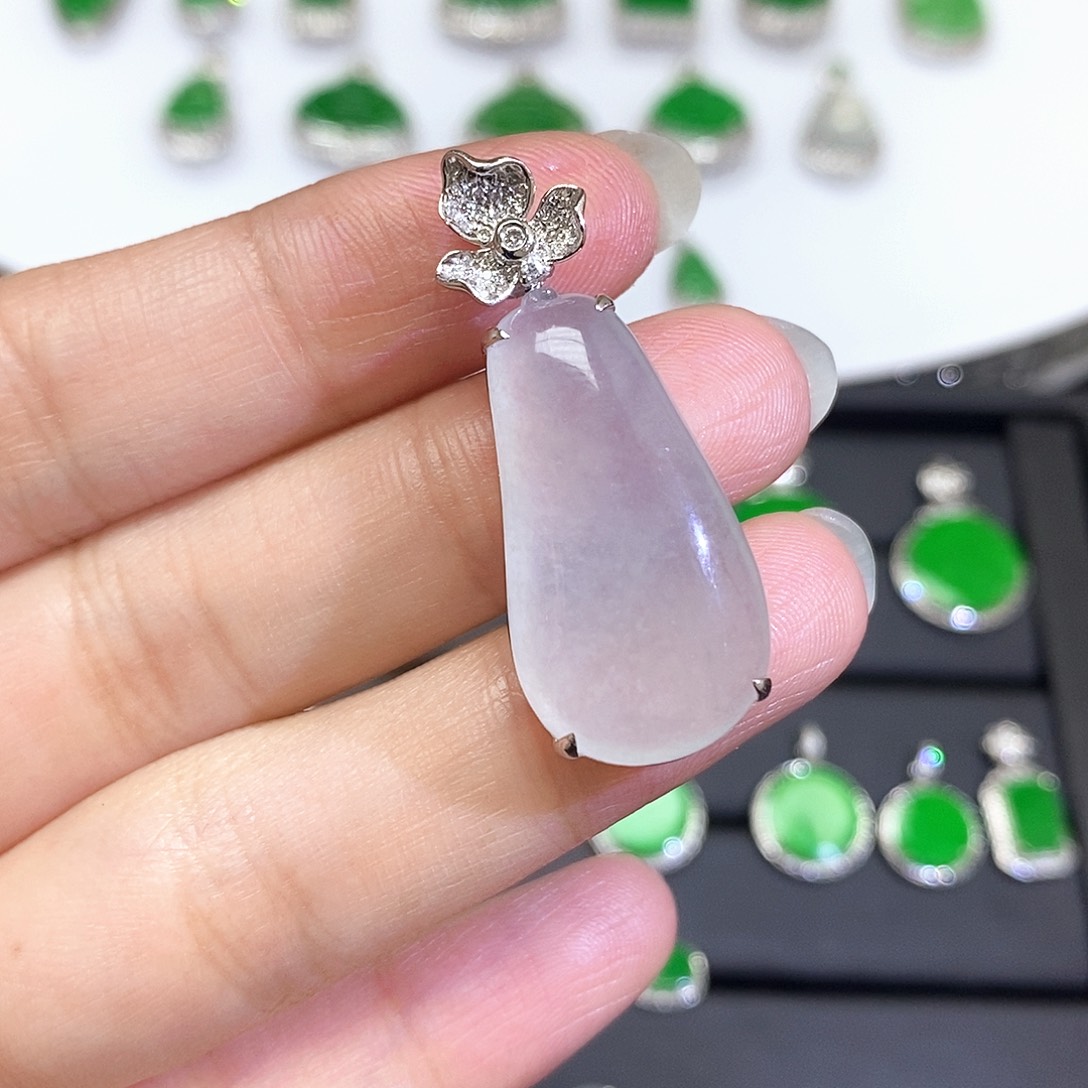 翡翠18K金镶嵌吊坠(不含链)