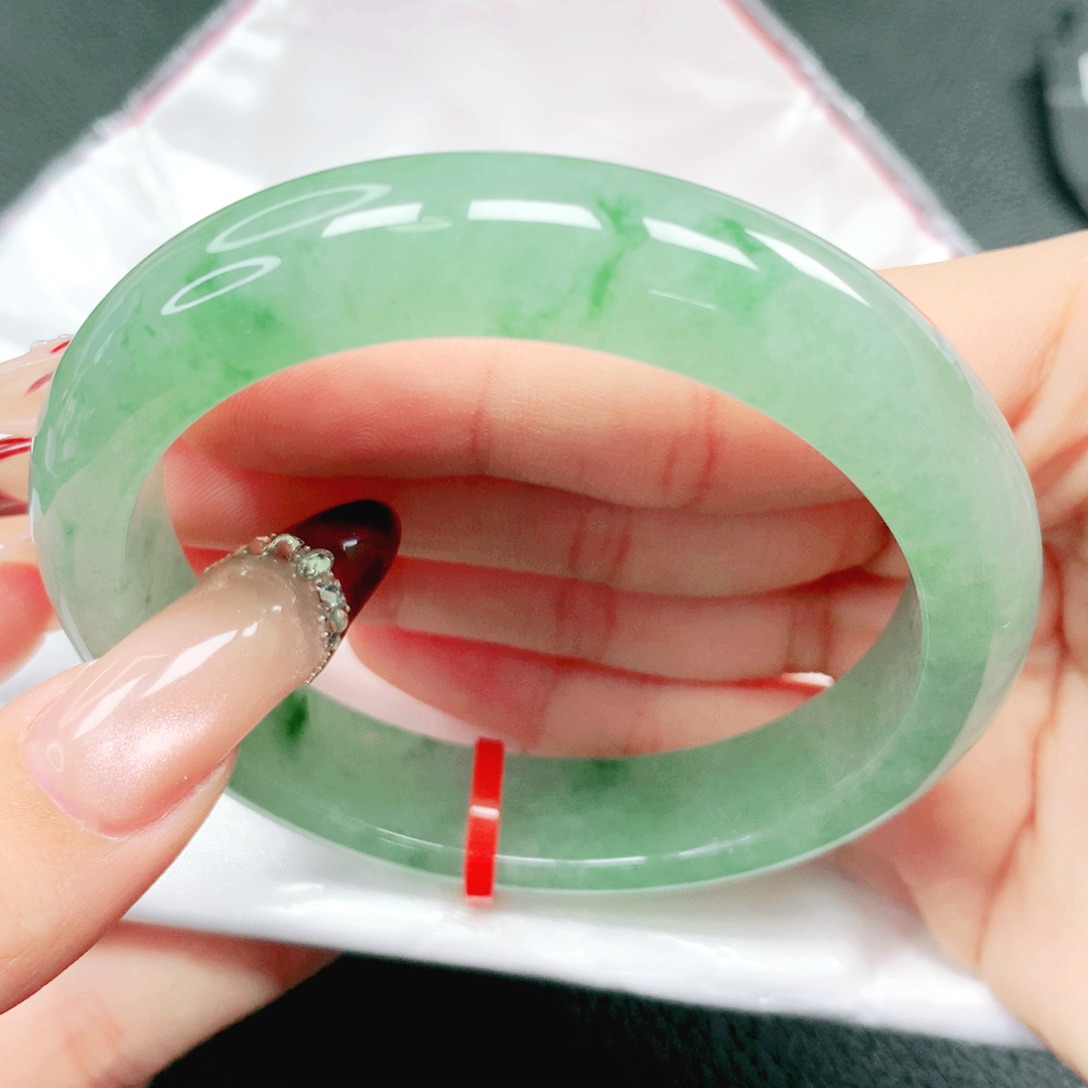 翡翠未镶嵌手镯57