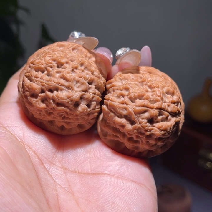 吊坠桃核           40