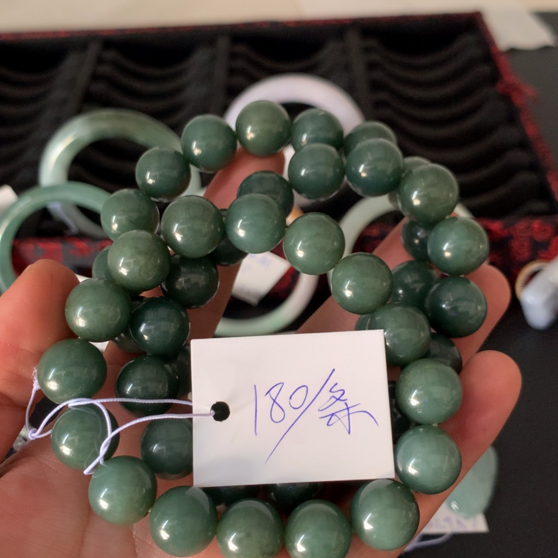 定制翡翠未镶嵌定制翡翠未镶嵌