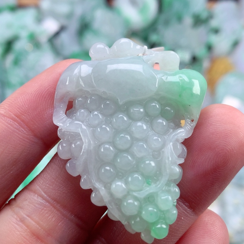 【闪购商品】翡翠吊坠(不含链)未镶嵌