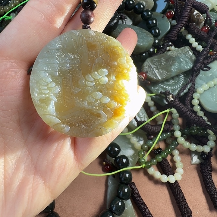 和田玉颈饰未镶嵌