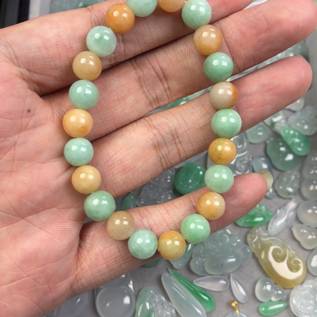 翡翠未镶嵌颈饰黄加绿手串8.4卡