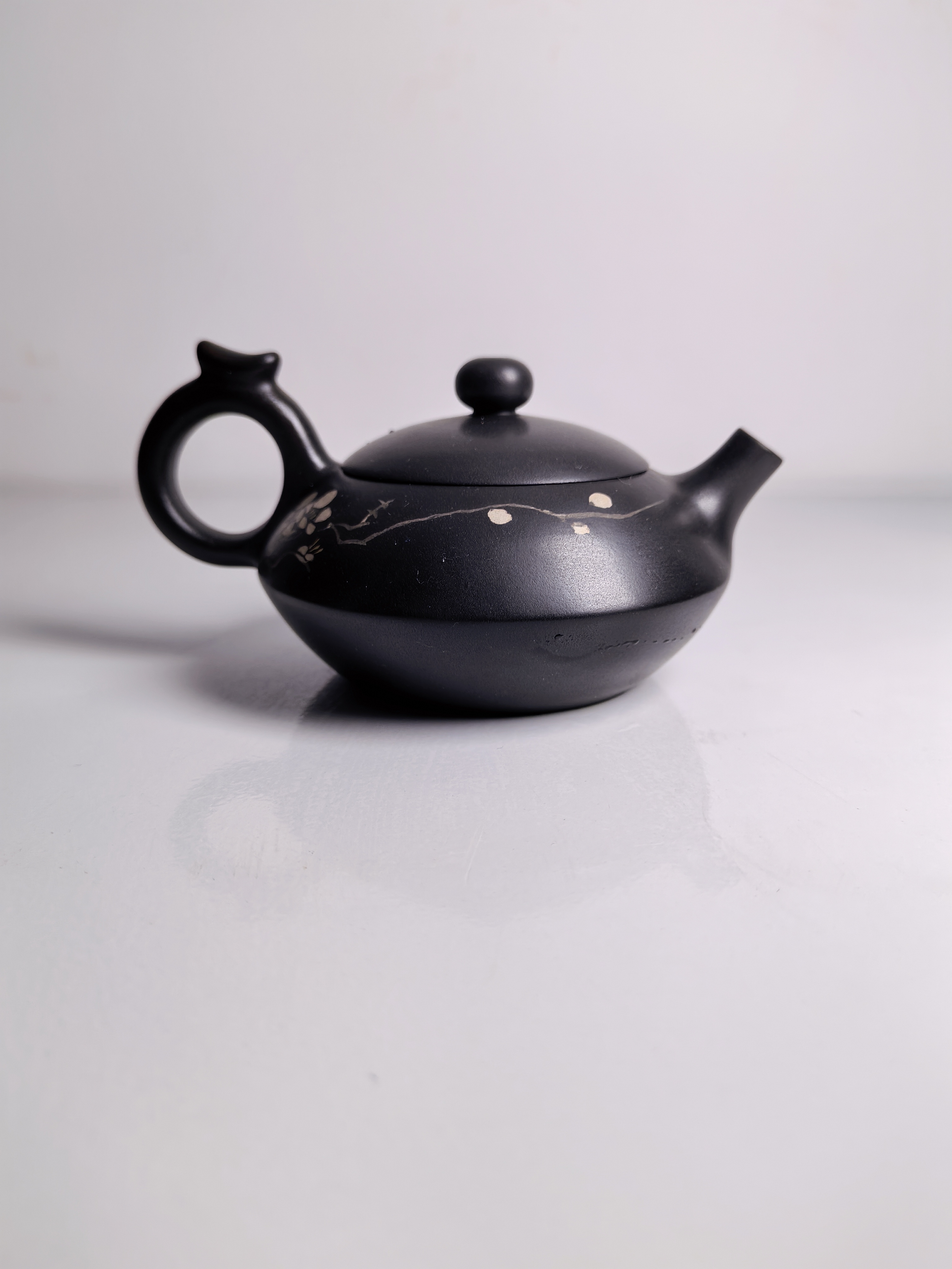 云南建水紫陶全手工拉坯绘画刻填茶壶