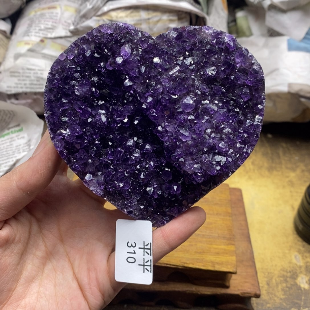 紫晶乌拉圭未镶嵌