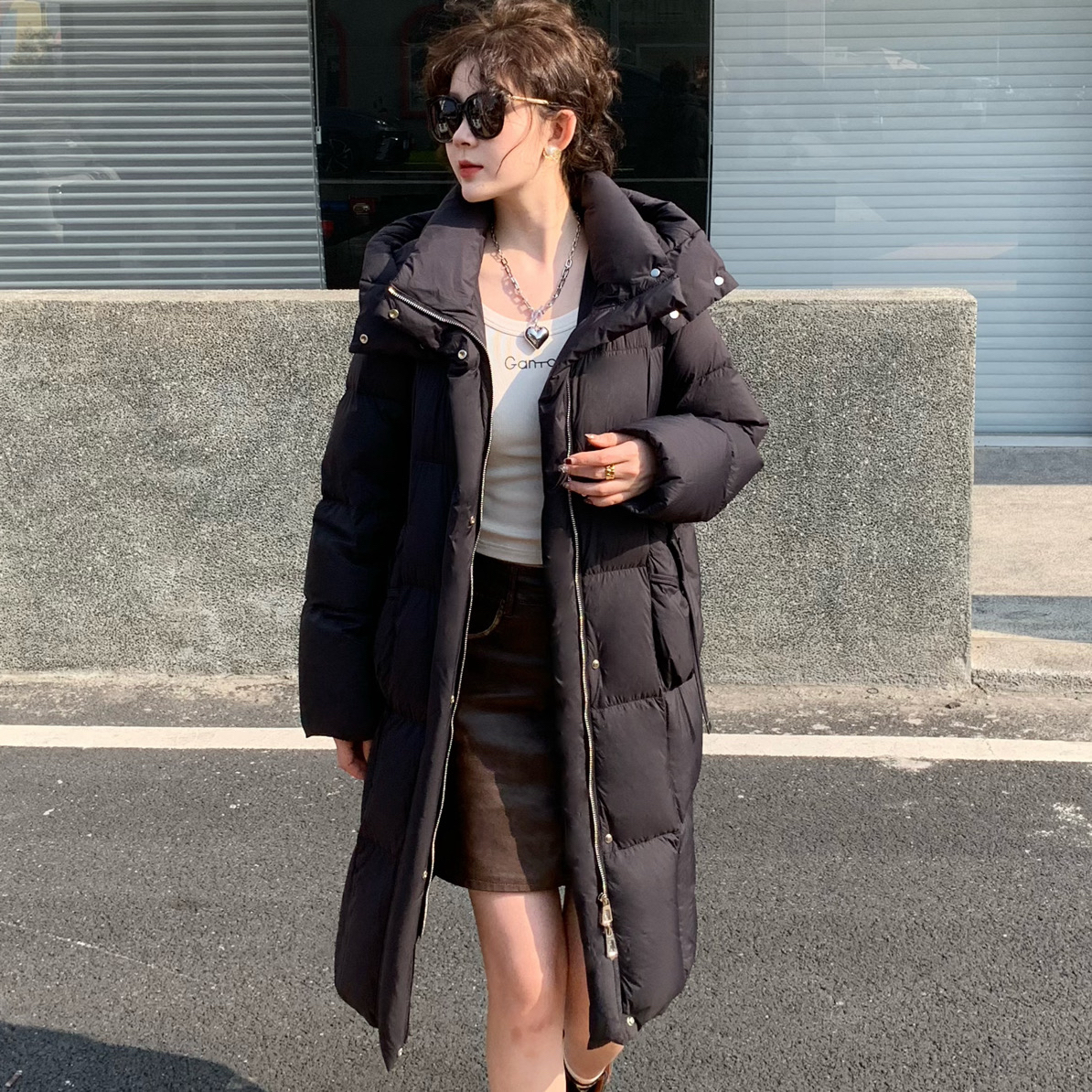 （衣长99）8620女装冬款保暖加厚直筒显瘦过膝高端连帽长款羽绒服