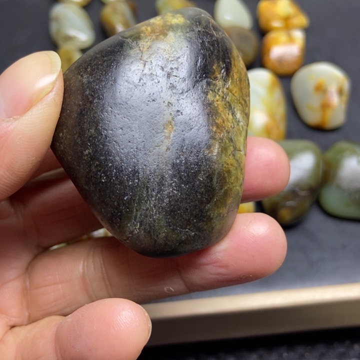 名***剑和田玉（糖玉）未镶嵌珠宝奇石