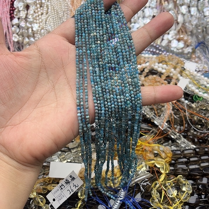 玛瑙/玉髓未镶嵌珠宝半成品一条2.5mm蓝磷灰刻面