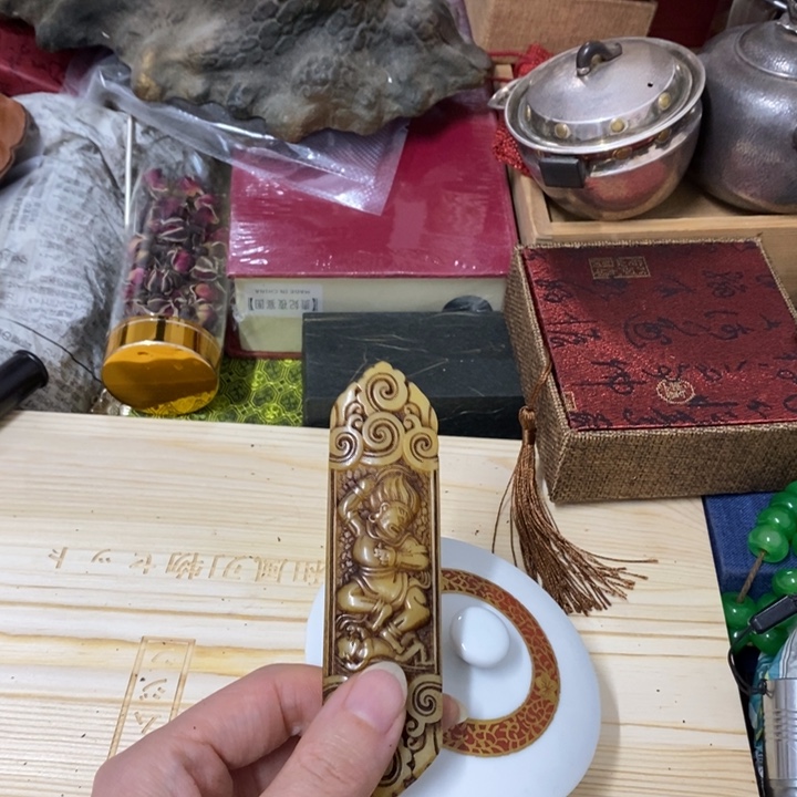 瓷片哈中古工艺品一件