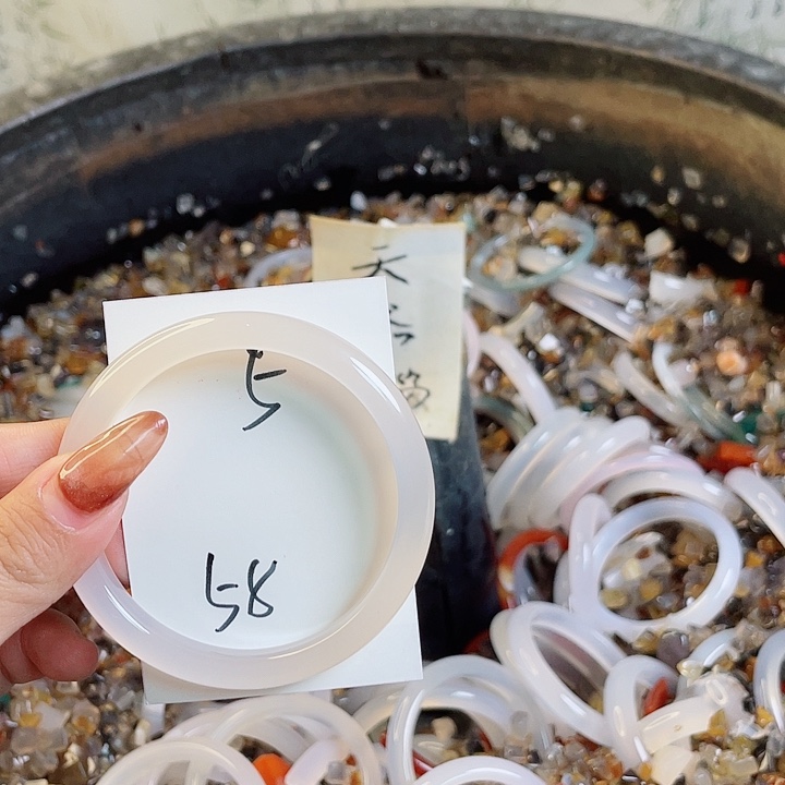 玛瑙/玉髓手镯未镶嵌5