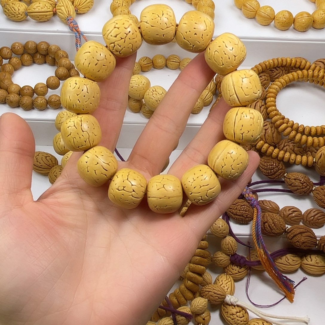 低***生东北脑纹桃核18奶油老型