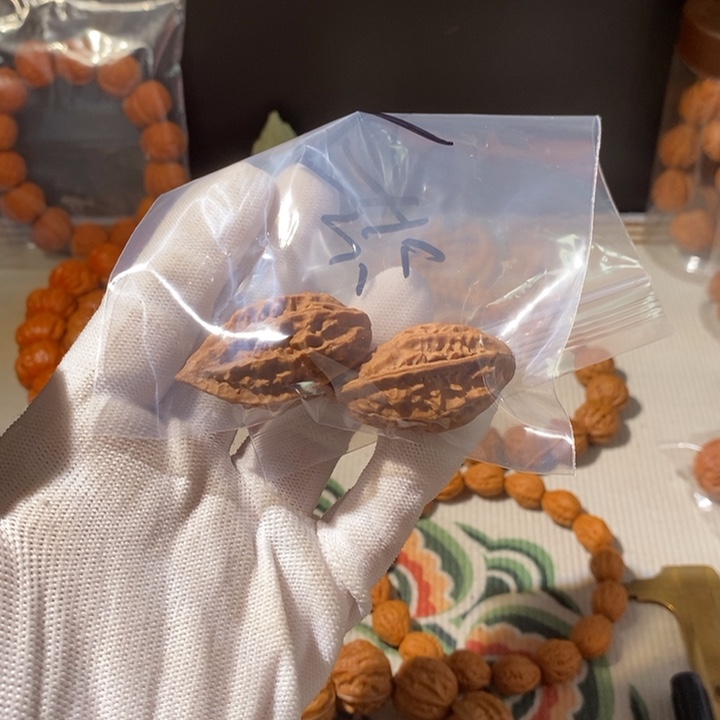 文玩核桃吊坠十*”……