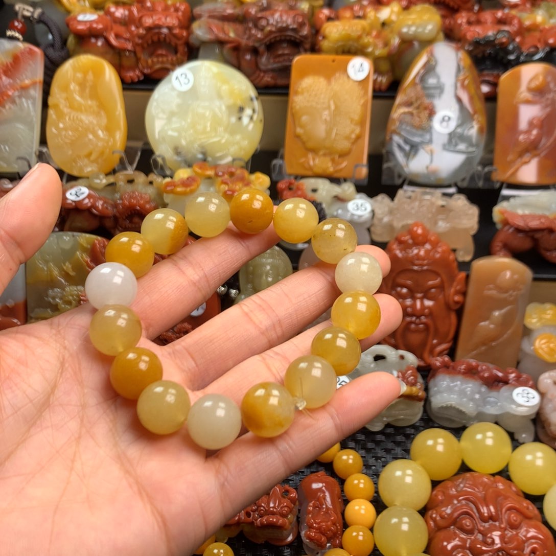 石英质玉（黄龙玉）挂件未镶嵌