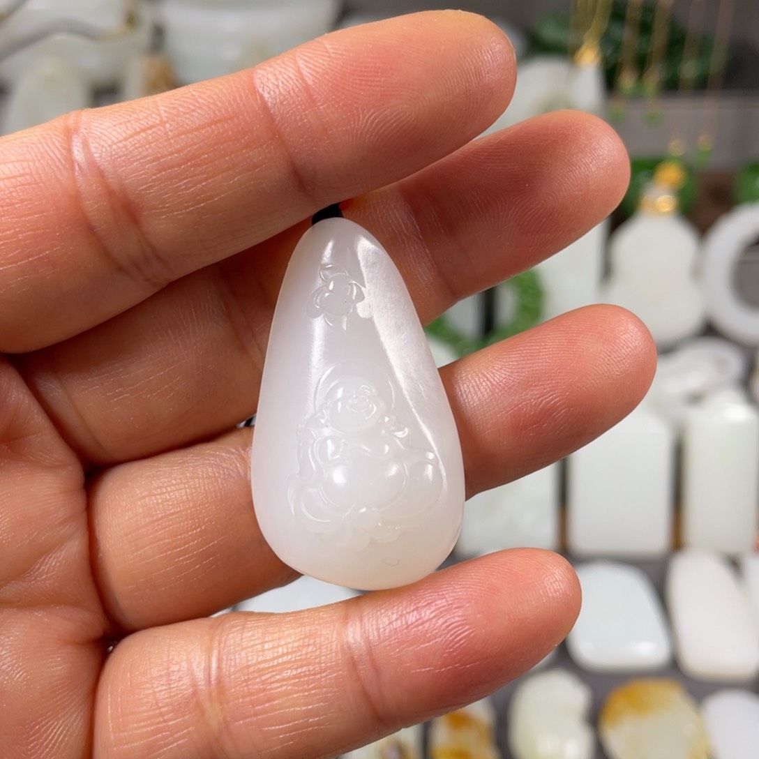 和田玉颈饰未镶嵌