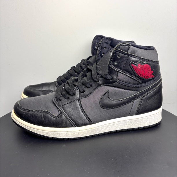 99新 AIR JORDAN 44码 aj1灰丝绸 正品 中古球鞋