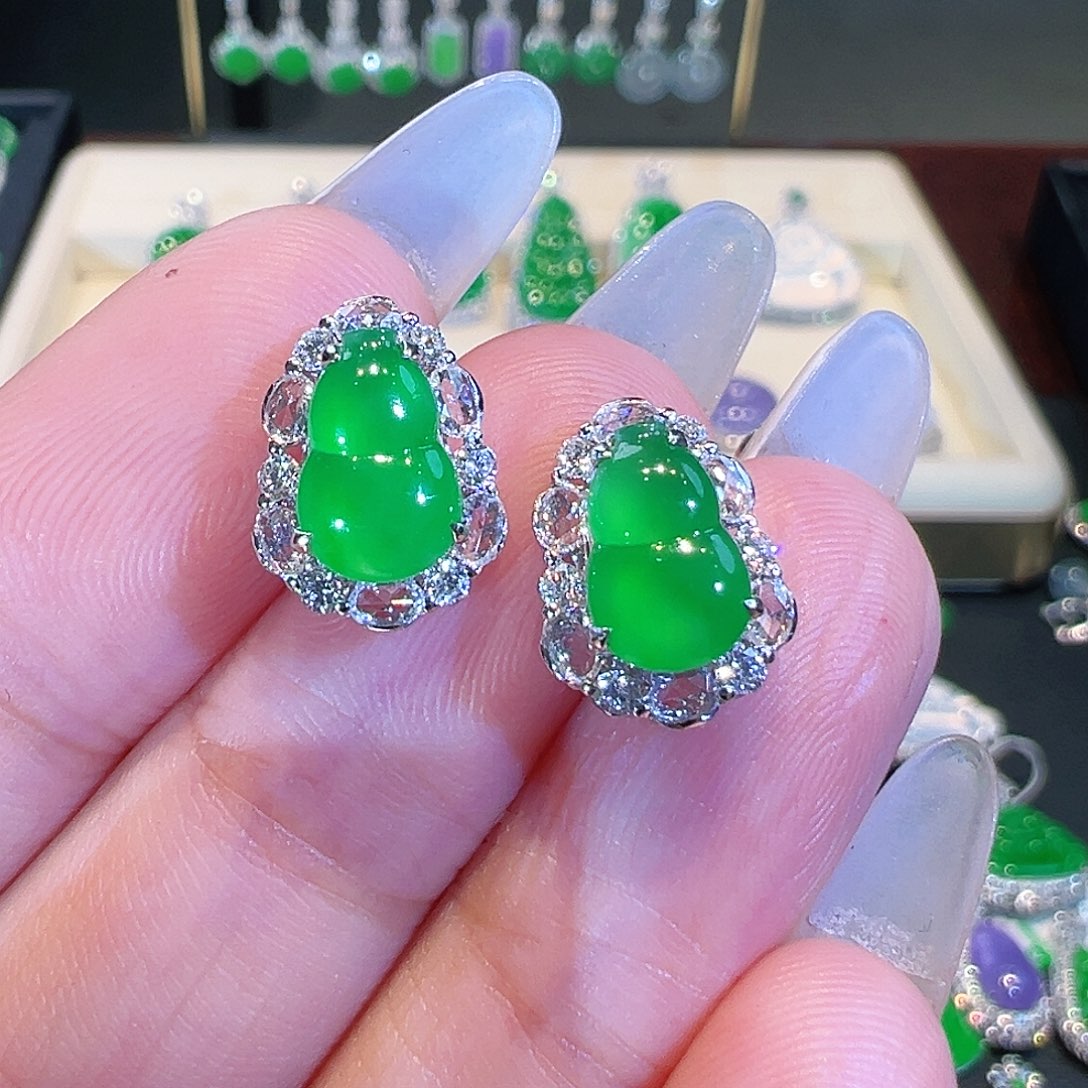 翡翠耳钉18K金镶嵌翡翠