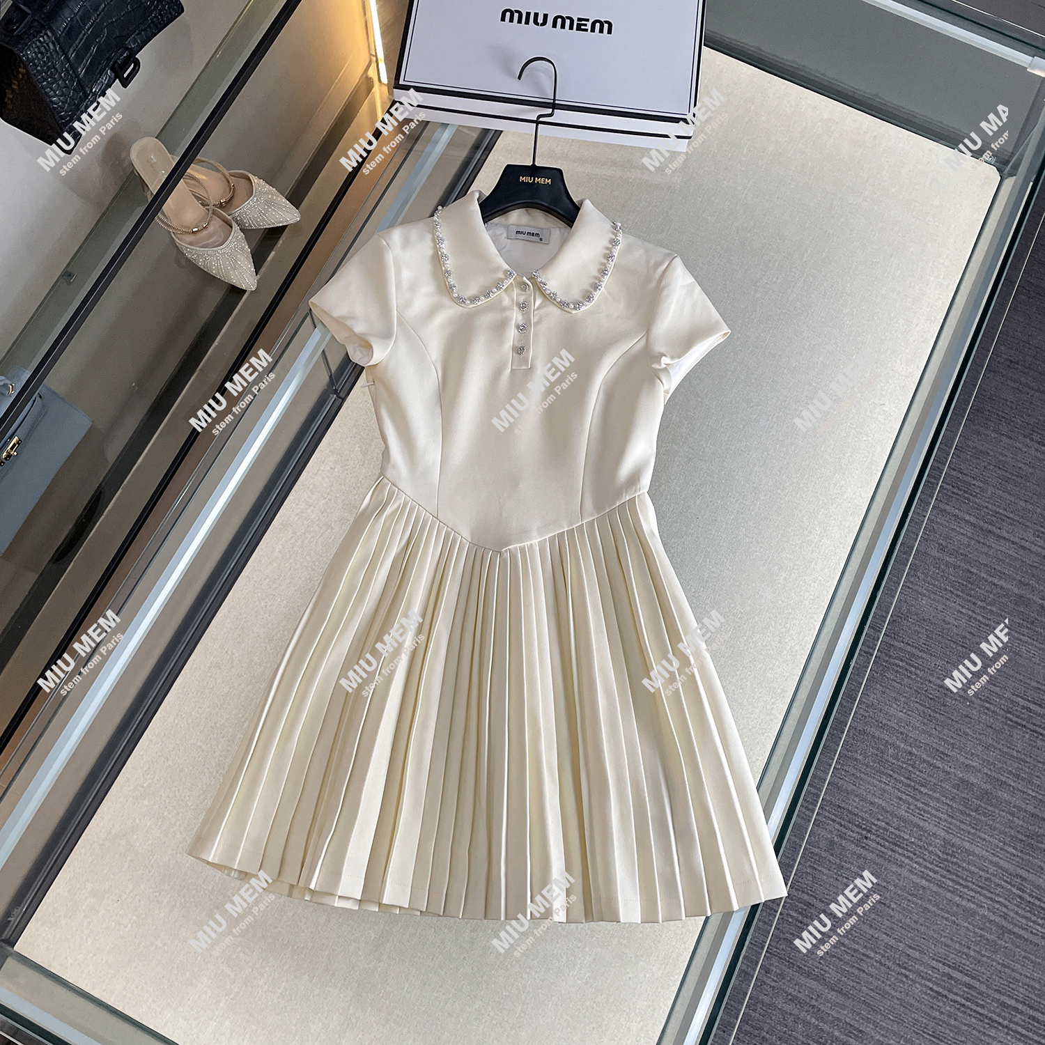 现货轻奢高端小香风短袖连衣裙秋季新款娃娃领拼接百褶裙子DY6501