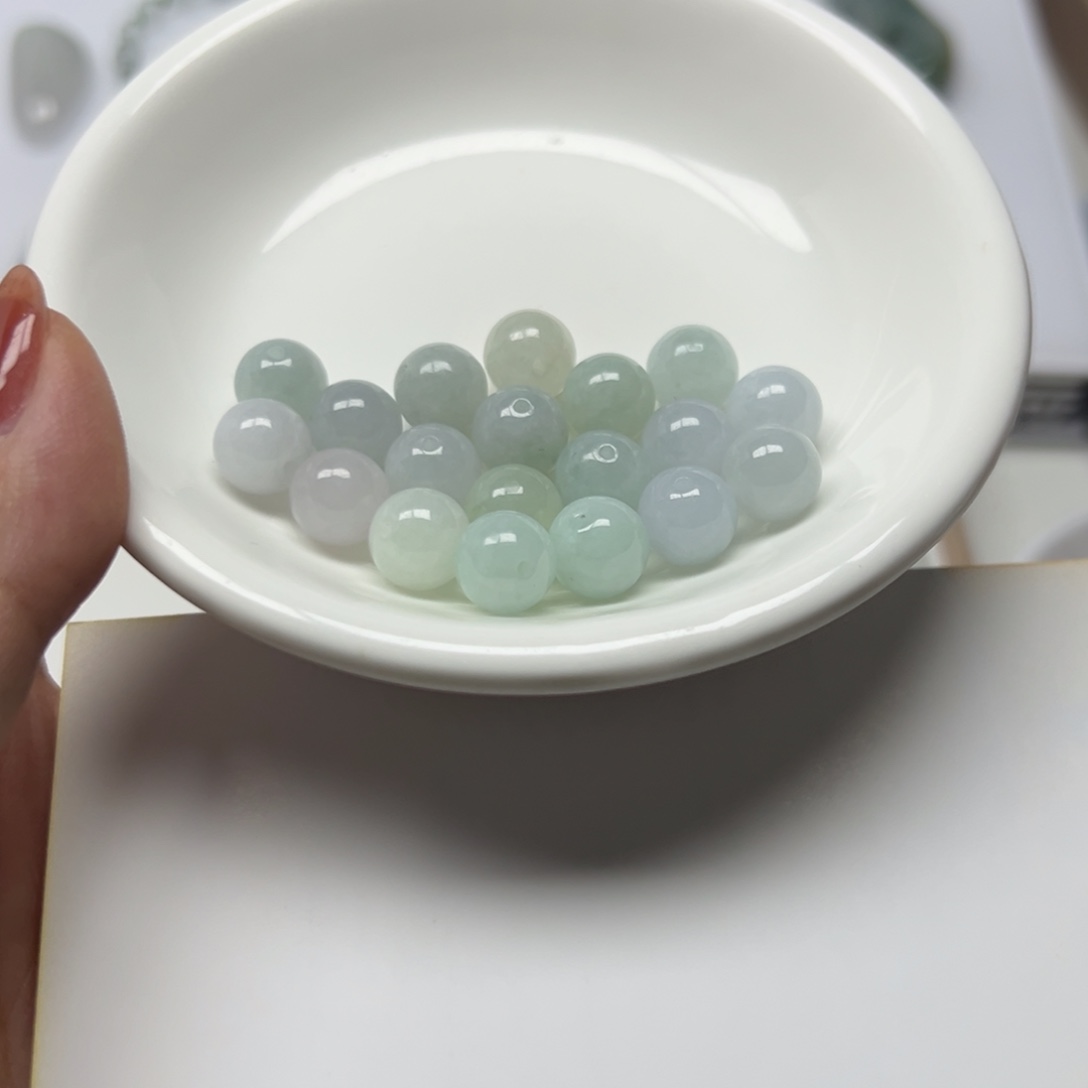 翡翠散珠王****乖纯天然缅甸翡翠A货卡9.8，17颗分3单