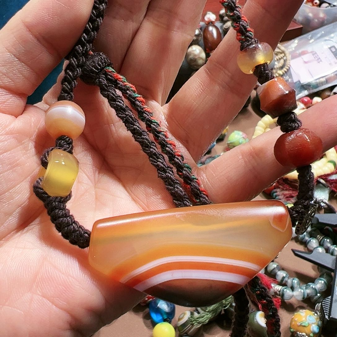 玛瑙/玉髓颈饰未镶嵌