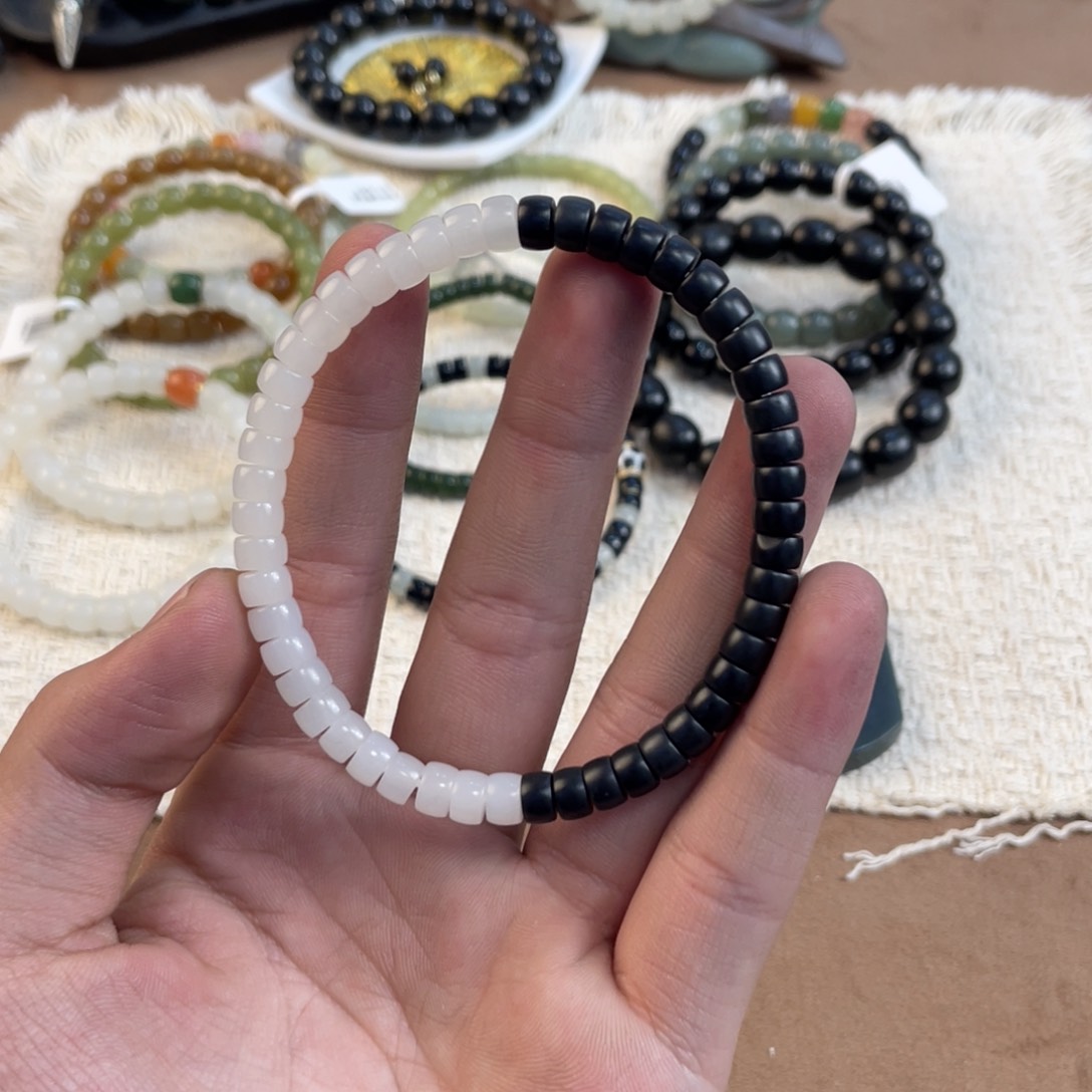 未镶嵌手链和田玉（糖玉）阿****0