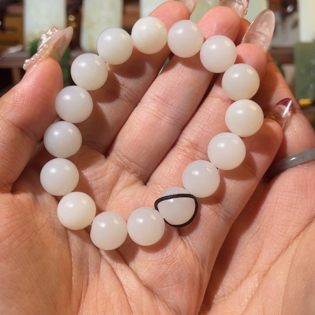 和田玉颈饰未镶嵌翩*翩