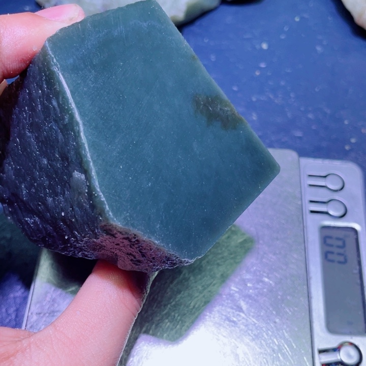 和田玉（糖玉）未镶嵌珠宝半成品