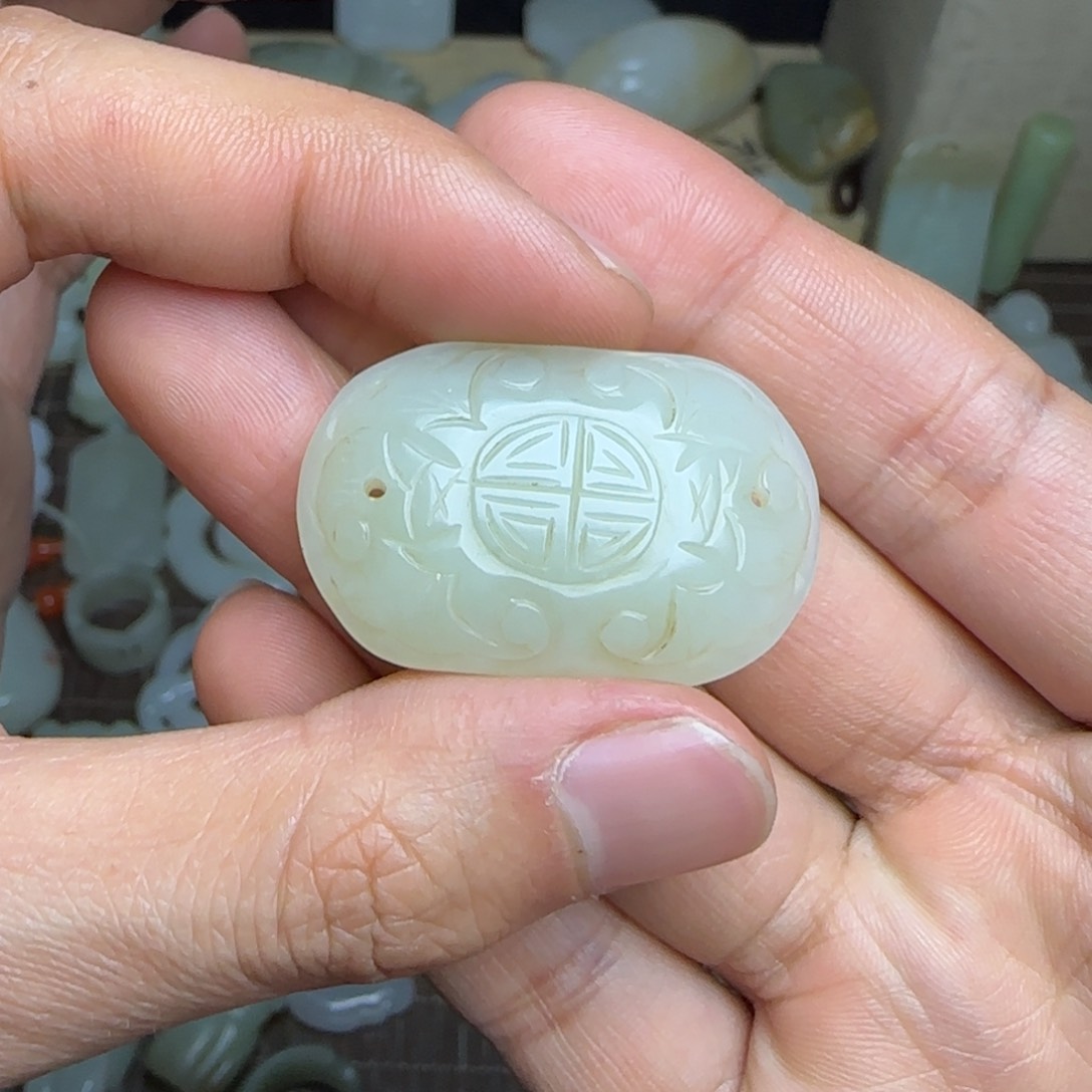 和田玉挂件未镶嵌