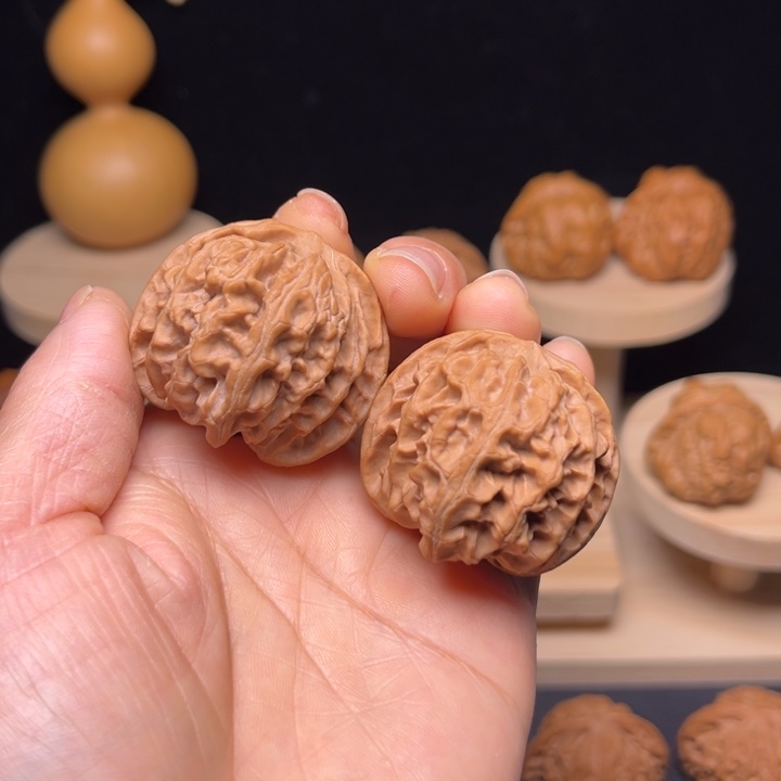 文玩核桃吊坠38苹果园