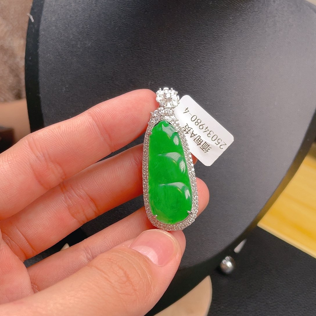 【闪购商品】翡翠吊坠(不含链)银S925镶嵌