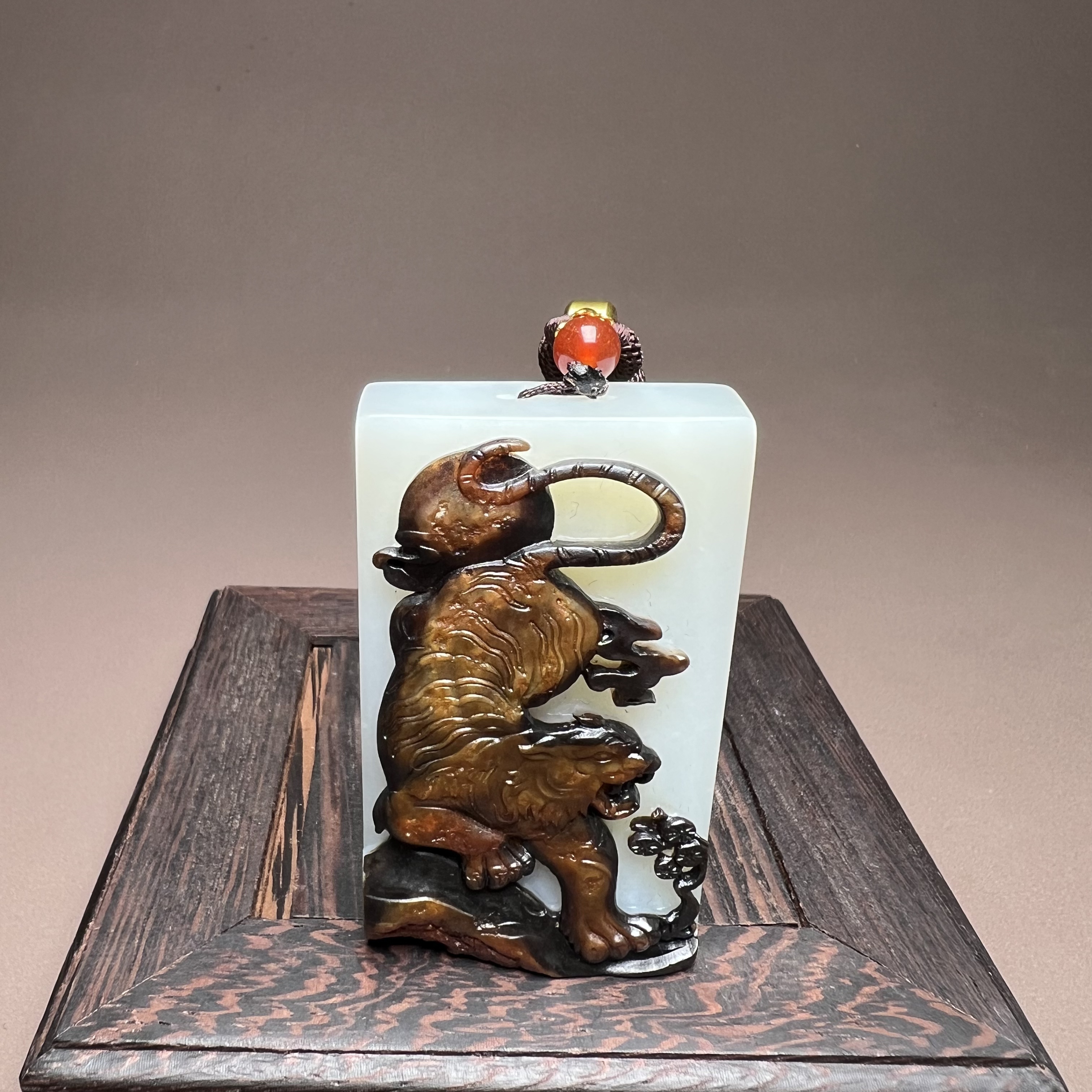 D923海川拍卖和田玉牌子