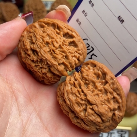 p***q吊坠文玩核桃南疆石