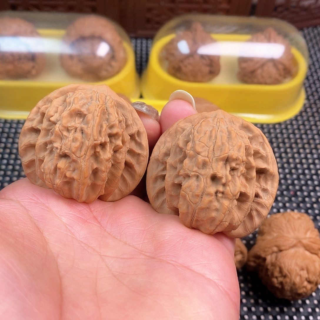 文玩核桃把件42尺霞云岭全品