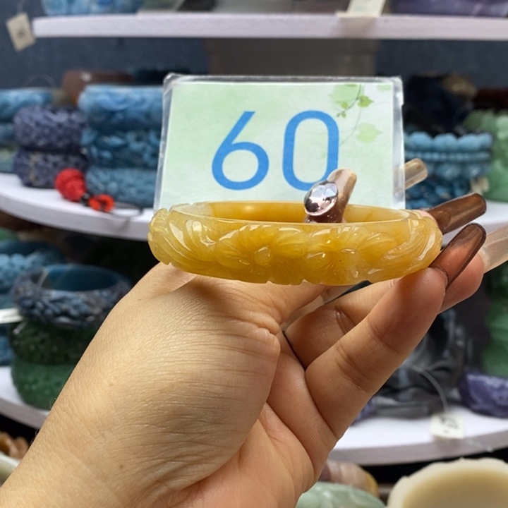 未镶嵌手镯石英岩玉