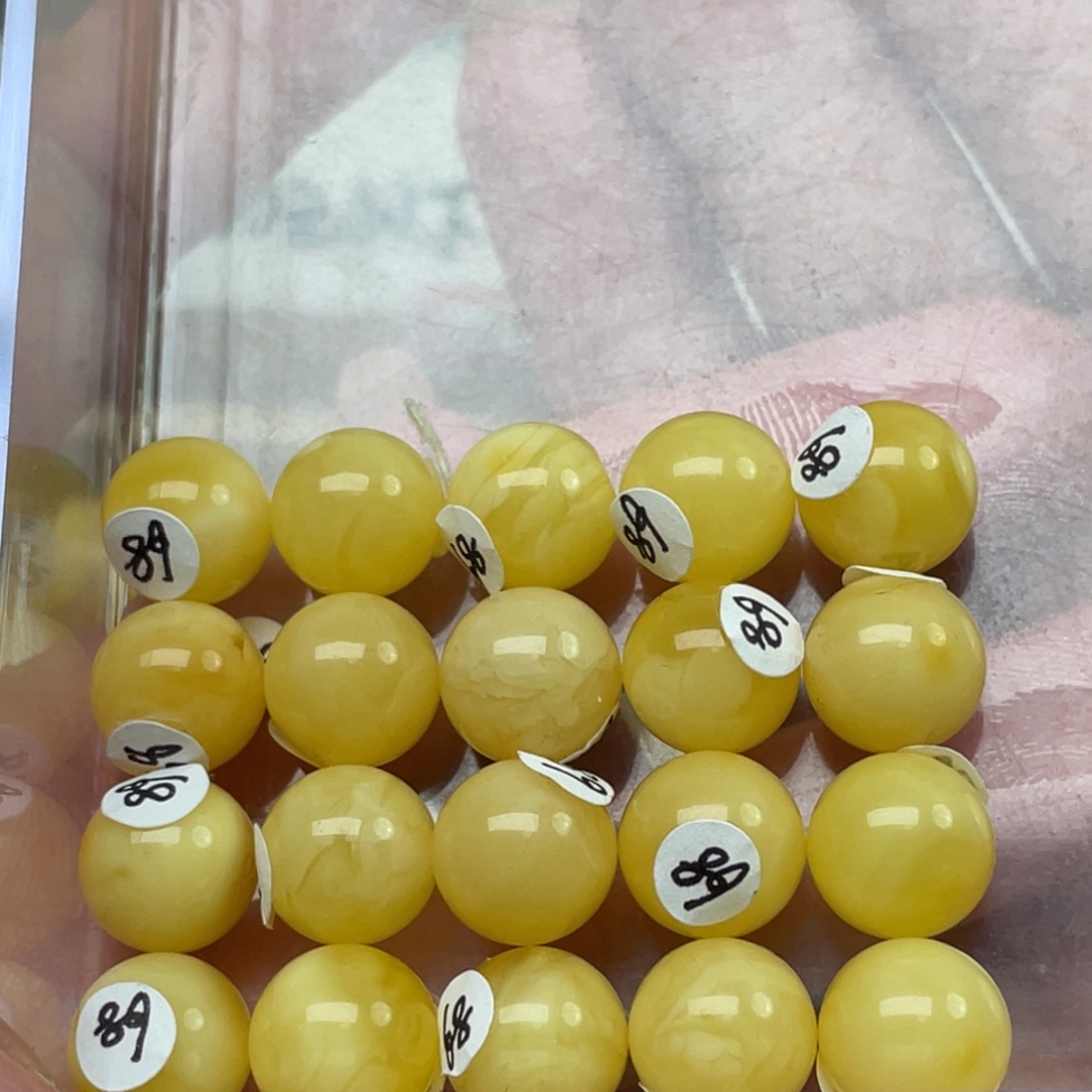 蜜蜡裸石未镶嵌萍*?蜜蜡