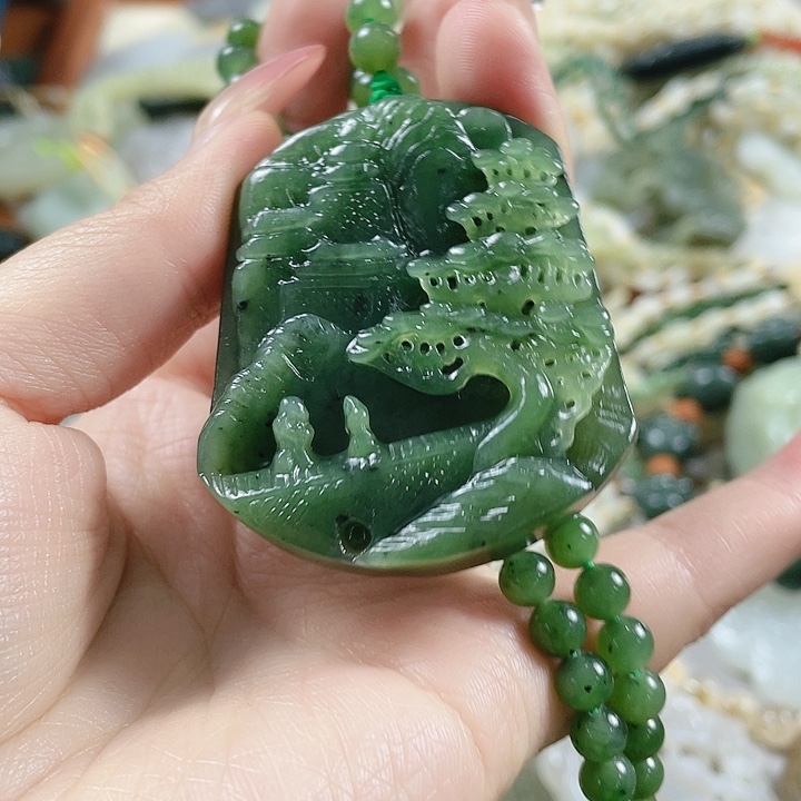 和田玉未镶嵌颈饰