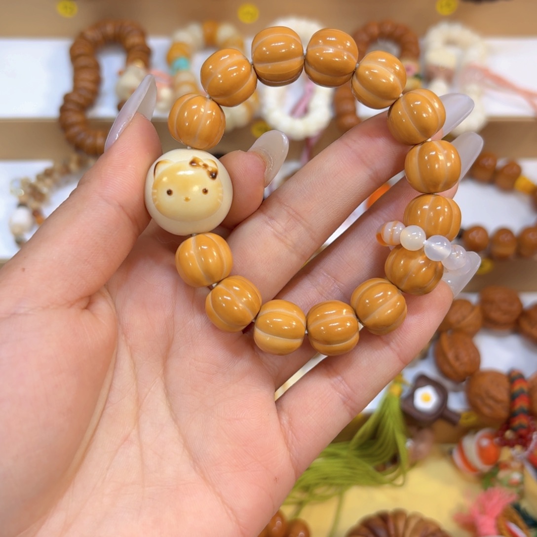 手串星月菩提全品猴头奶油泡芙