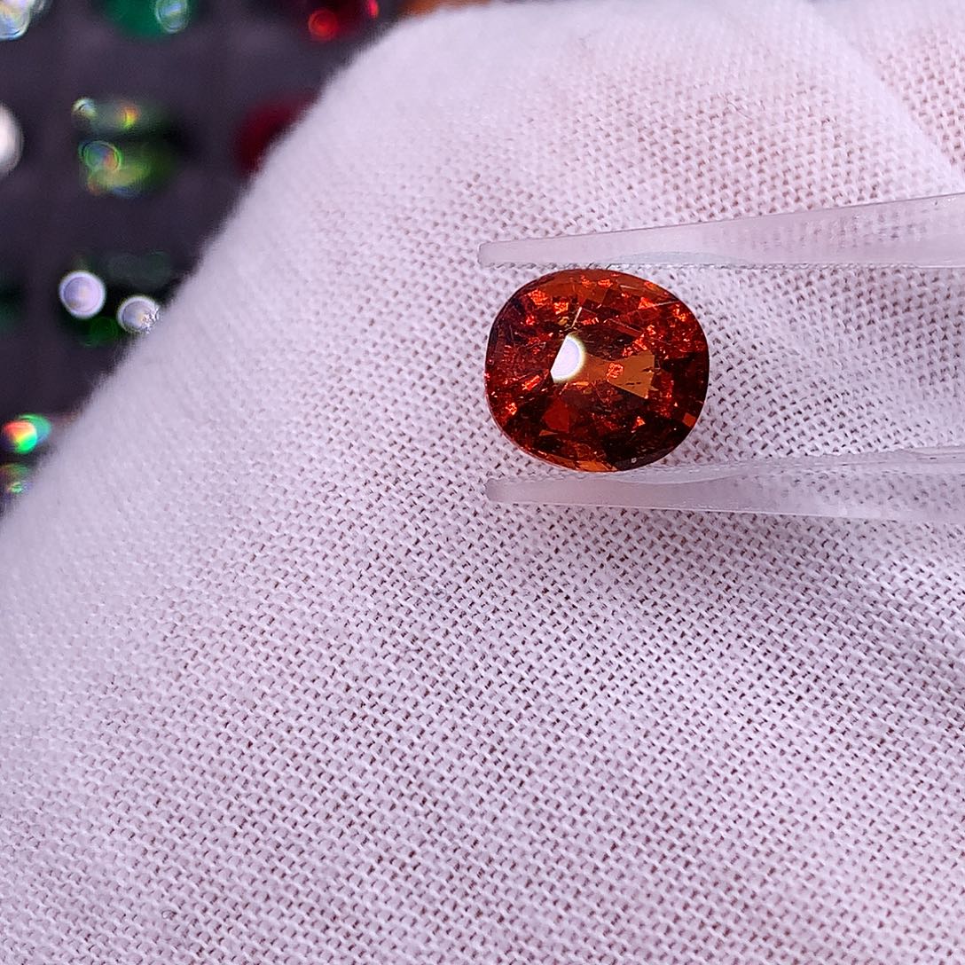 未镶嵌石榴石（芬达石）珠宝半成品99878899878